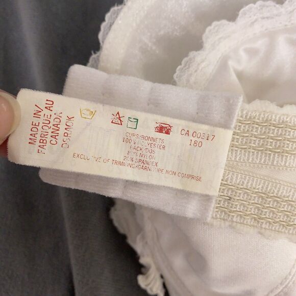 Vintage Vogue Bra Size 36C Shimmer Satin Fiberfill Lined Strapless Bra Canada - Picture 10 of 12